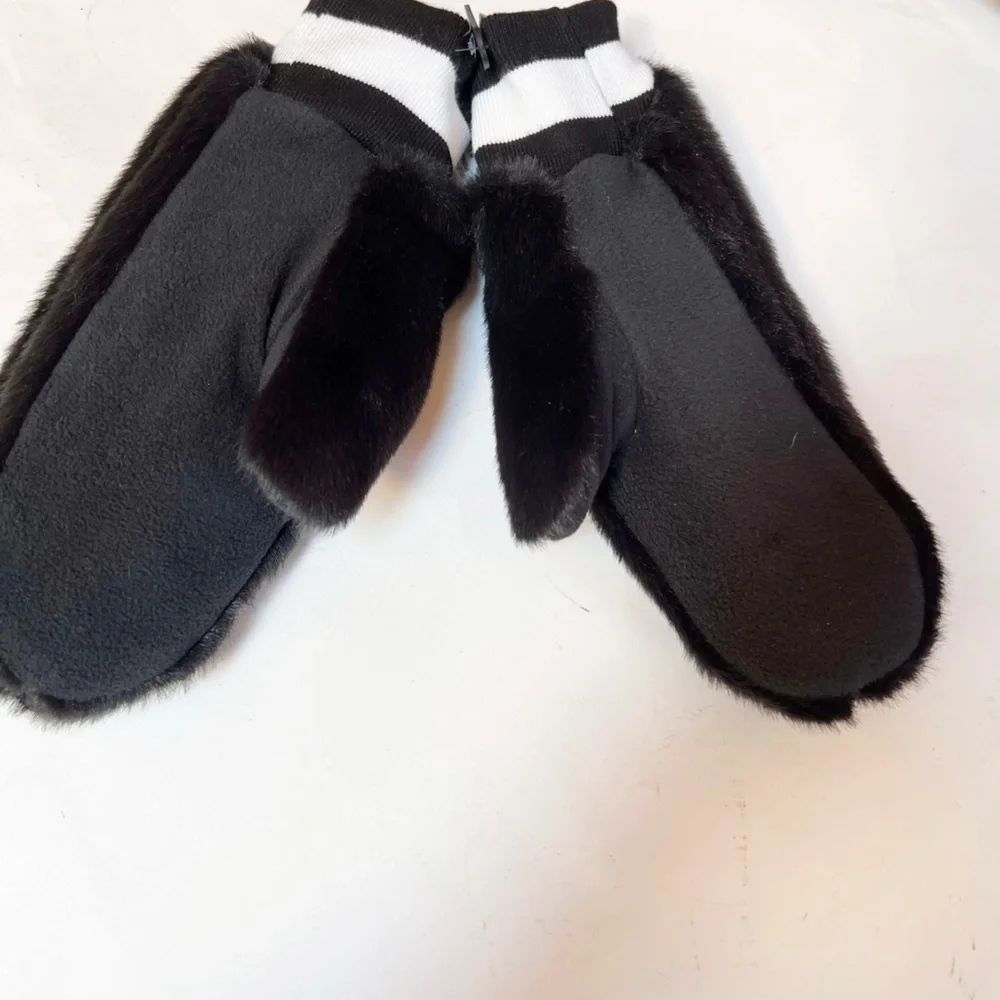 Nike Faux Fur Black Warm Mittens NWT